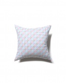 CUSHION WHITE ¥9,900 CUSHION WHITE ¥9,900